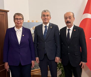 TBMM ziyareti kapsamında yapılan görüşmeden fotoğraf